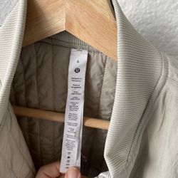 Lululemon Non-Stop Bomber Jacket Sz. 6/Small