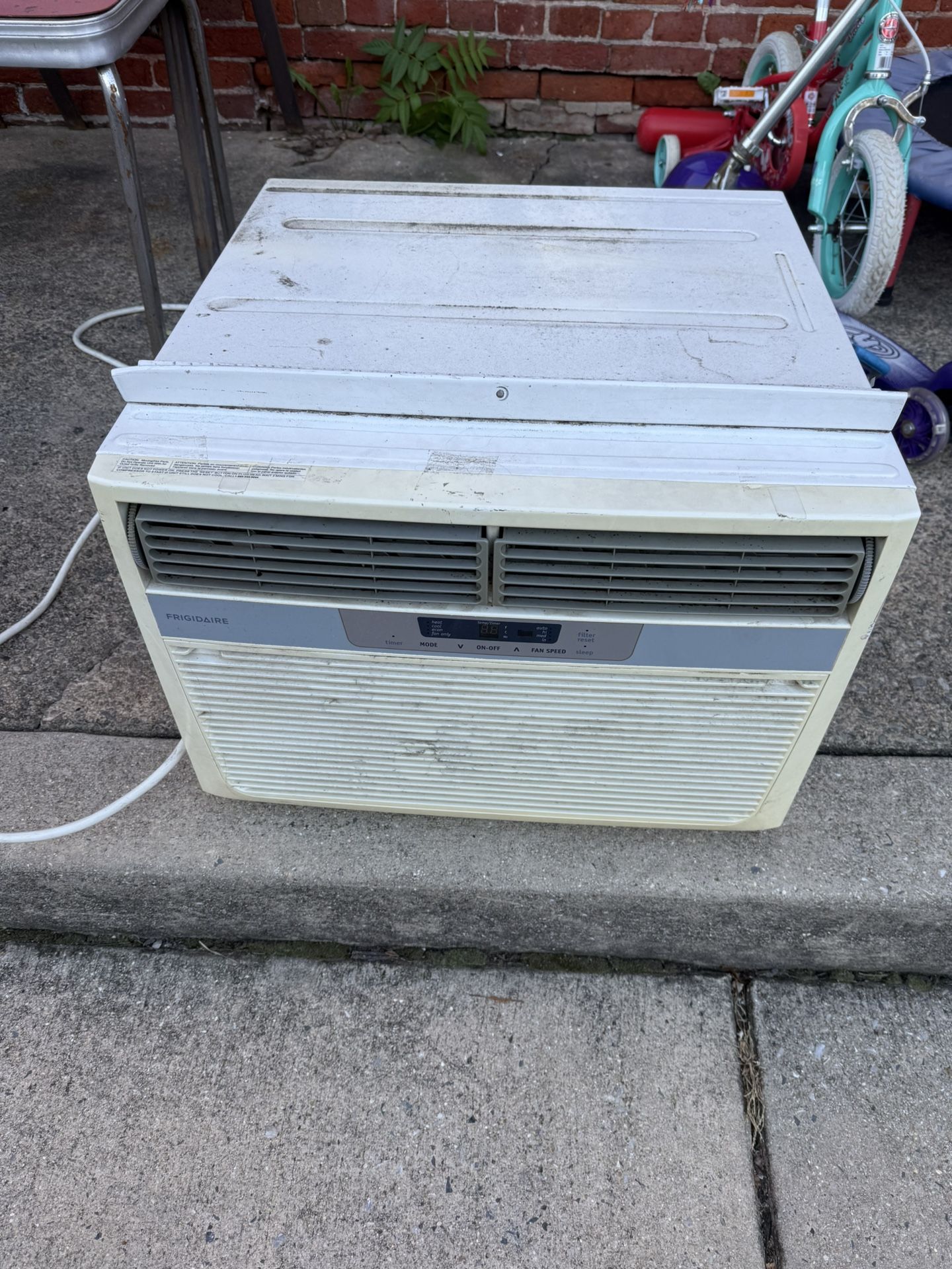 8000 BTU Ac/heater Window Unit