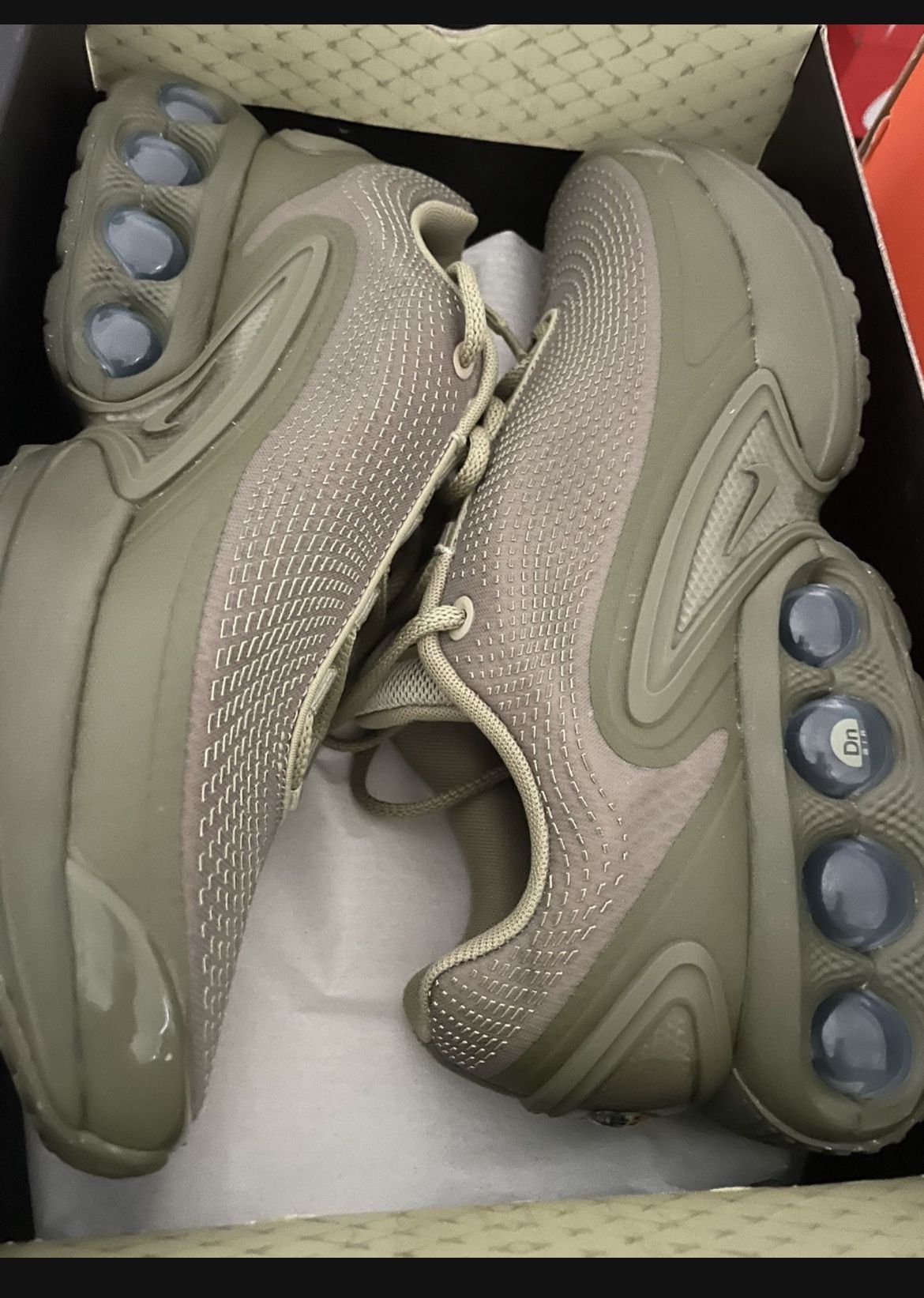 Nike Dn Size 10 Only 45 Dollars