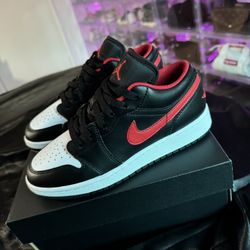 AIR JORDAN 1 LOW 