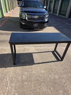 Black Desk