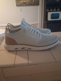 FREE - Brand New Men's athletic shoes - read ad carefully