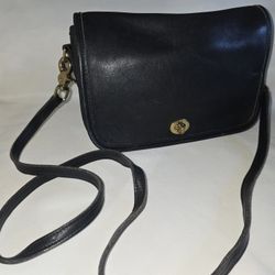  Vintage 9755 Penny Pocket Coach Black Leather Crossbody Bag