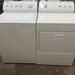 Kenmore Washer And Kenmore Eléctric Dryer 
