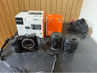 Sony Sony A6000 Mirrorless Camera + 2 Sony Lenses