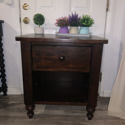 Nightstand 