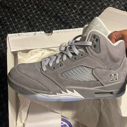Jordan 5’s Wolf Gray 