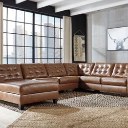 Baskove Auburn Large Leather LAF Sectional

