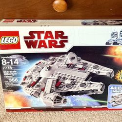 *NEW* LEGO 7778 Star Wars Midi-scale Millennium Falcon