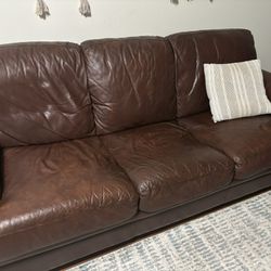 LEATHER COUCH 