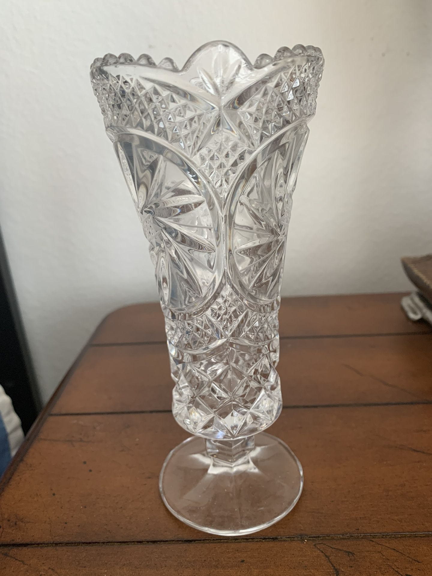 Glass Crystal Footed Vase Pinwheel Diamond point pattern 7”