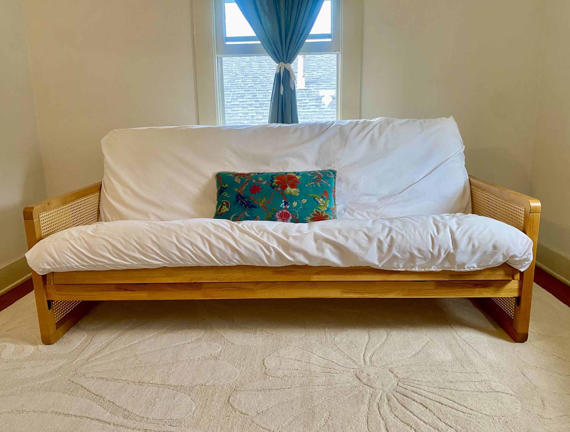 HIGHEND FULL SIZE FUTTON BED FRAME