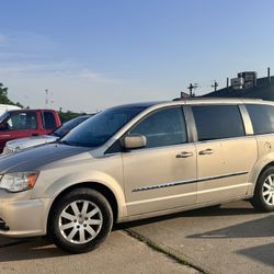 2014 Chrysler Town & Country