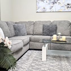 🚚 FREE DELIVERY EXTRA LARGE LIGHT GREY ASHLEY FURNITURE SECTIONAL 