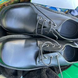 Men’s shoes size 12