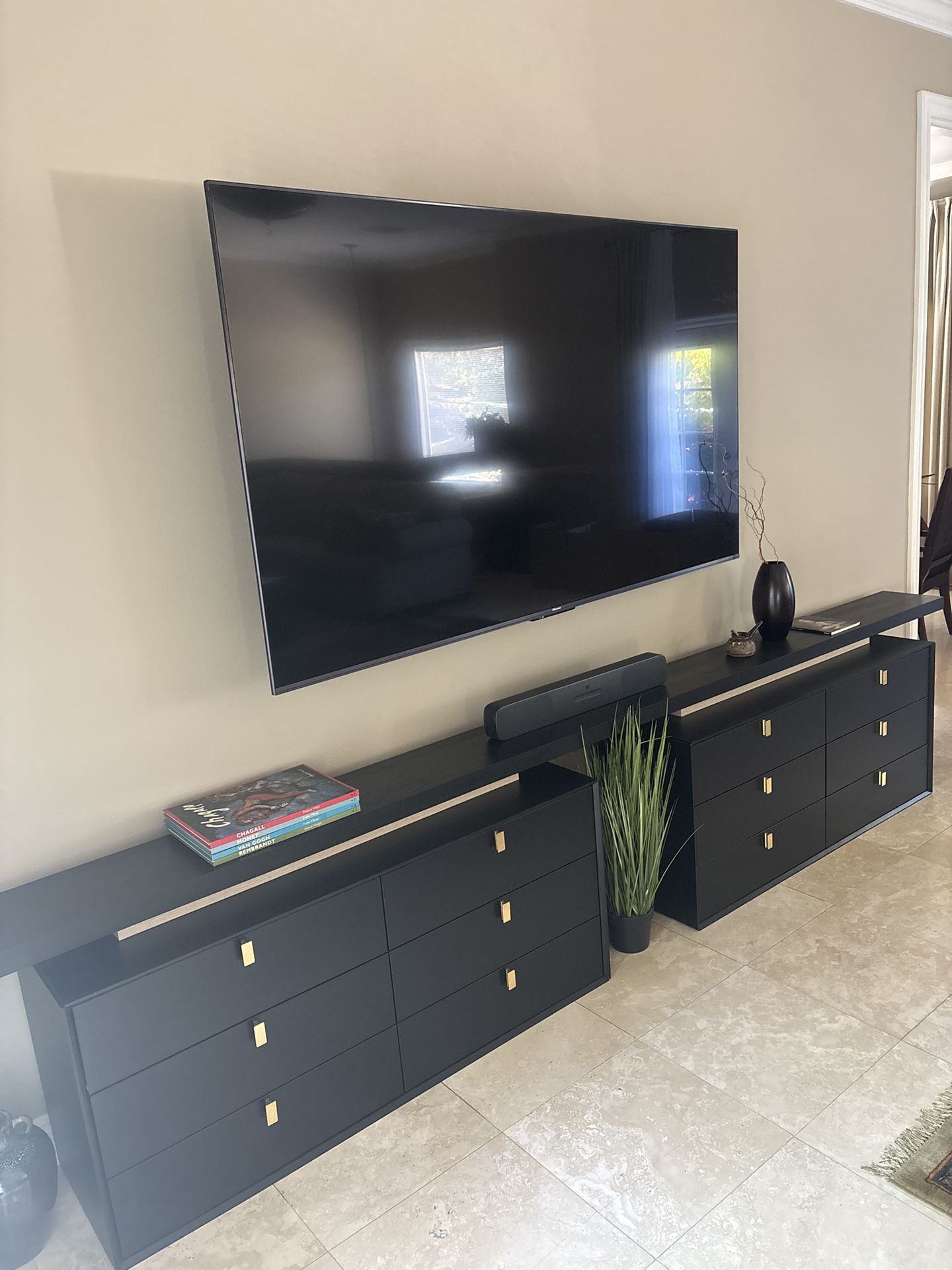 75 Inch Tv With Two Stands Brand New