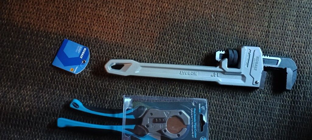 Kobalt 14-inch aluminum pipe wrench And SharkBite Pro 1/4 in. to 1 in. PEX Pipe Cutter