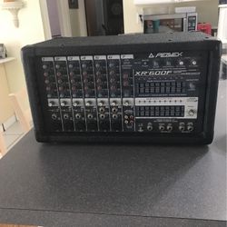 Peavey X.R. 600F