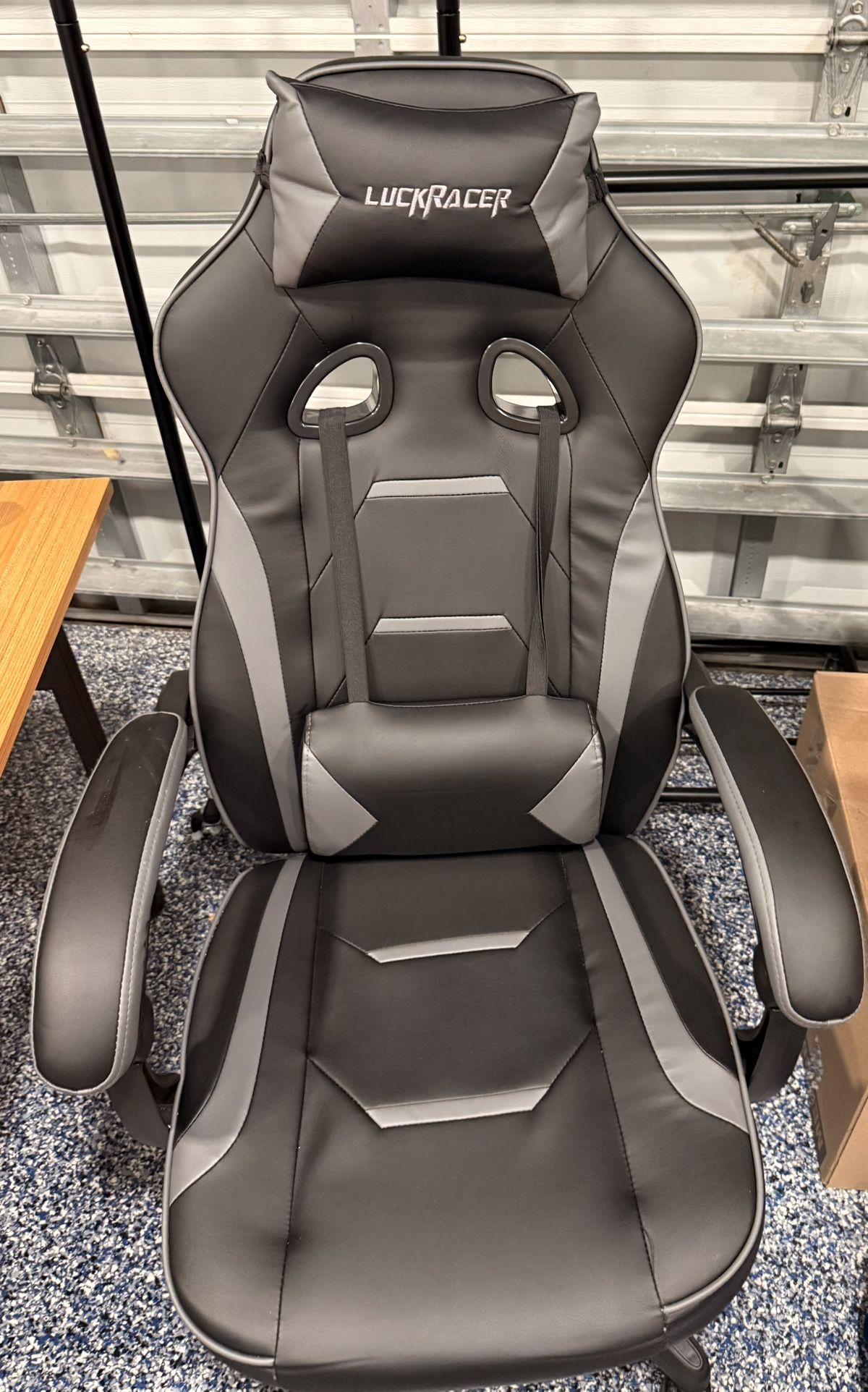 Gaming Chair Basically New With Foot Rest $50