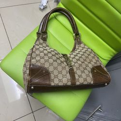 Small Gucci Bag Like New Conditions Price Is Firm 