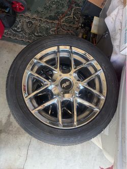 Ave wheels 17’s w/ brand new tires