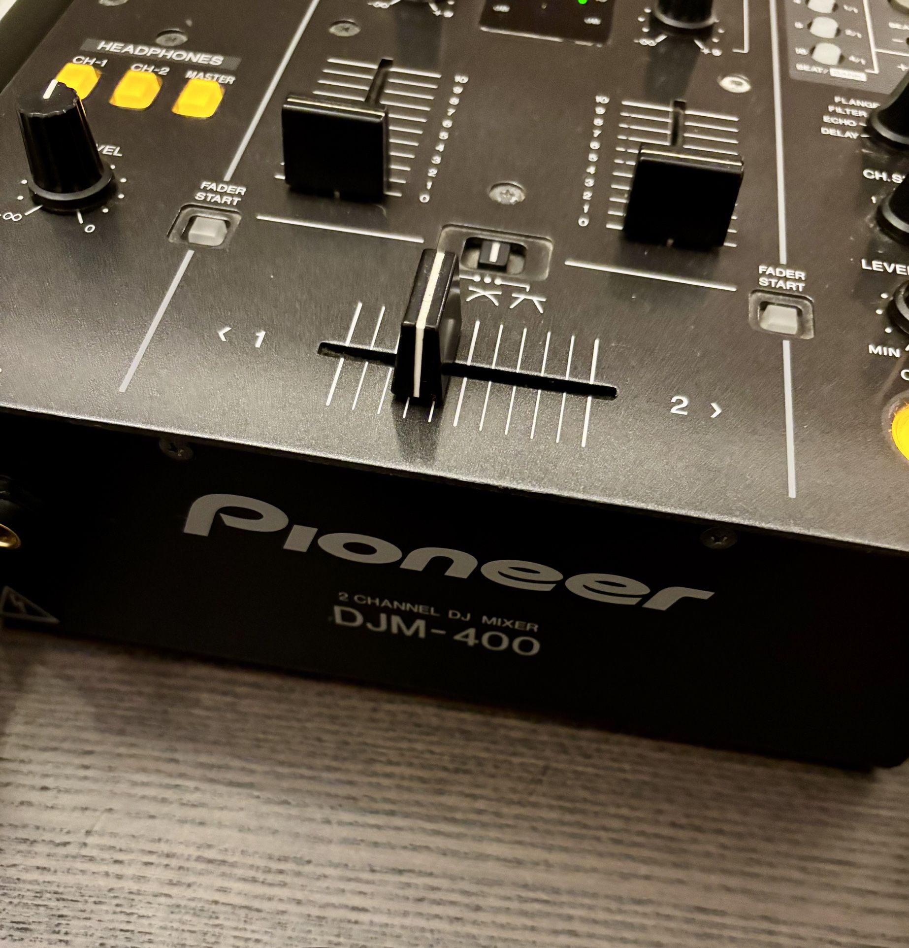 Pioneer DJM 400 2 channel Effects Mixer