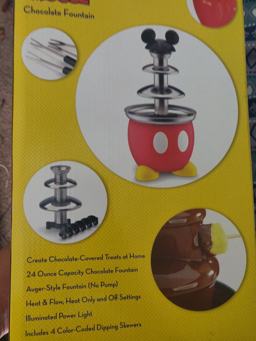 Mickey mouse fondue set