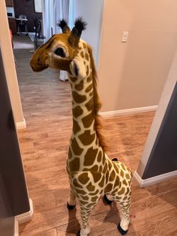 Nursery/kids room giraffe