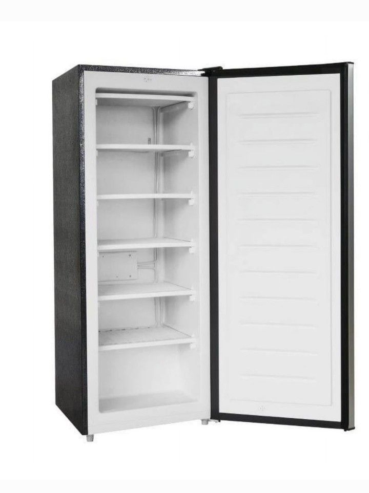Like New 7cu. Freezer