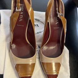  Vintage Prada Pumps