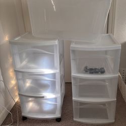 plastic drawers/ containers 