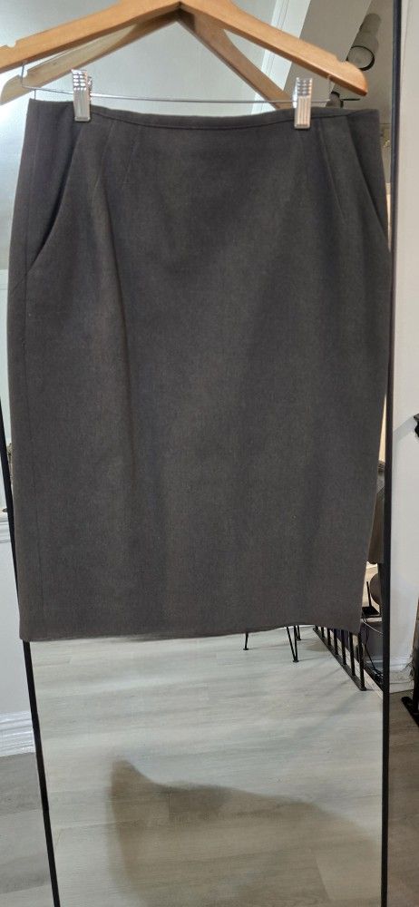 Barneys New York Wool Pencil Skirt 8