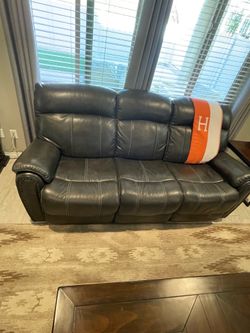 Basset  leather sofa