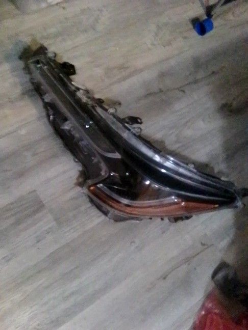 OEM Toyota Corolla 20' 21' 22' 23' Drivers Headlight Assembly