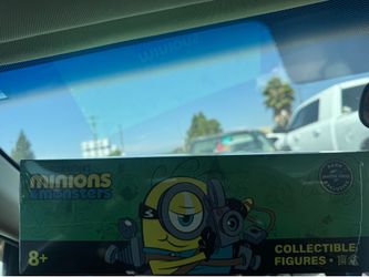 Minions and monster blind box sealed case