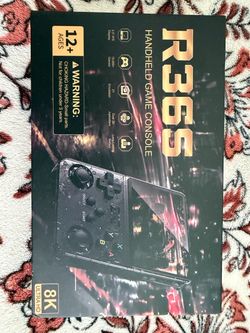 256GB R36S Open Source Video Game Console with 3.5" IPS Screen