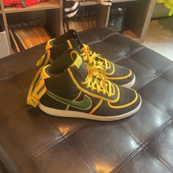 Nike High Top Shoe