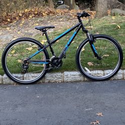 26” Trek 820 21 Speed Mountain Bike Bicycle Pristine Like New Condition