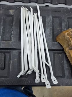 15 Fixed Mount White Steel Standard Support Bracket for Wire Shelving