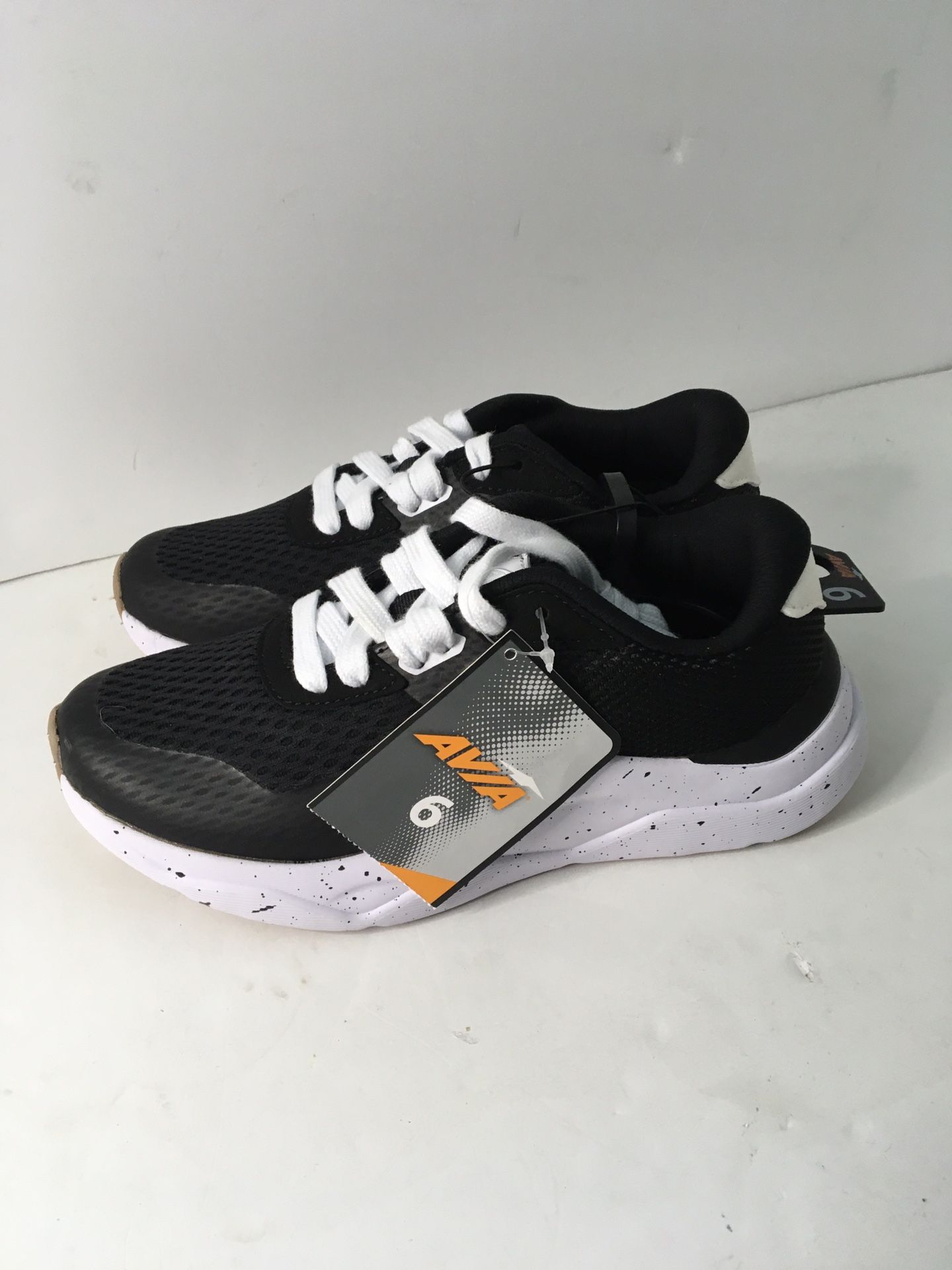 New Womens Size 6 Avia Black Athletic Shoes