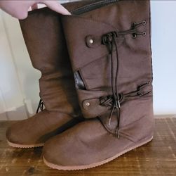 Renaissance costume boots