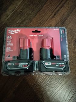 Milwaukee Battery Set 