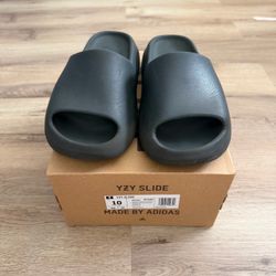 Yeezy slide dark onxy