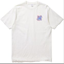 UNDEFEATED Graphic t-shirt