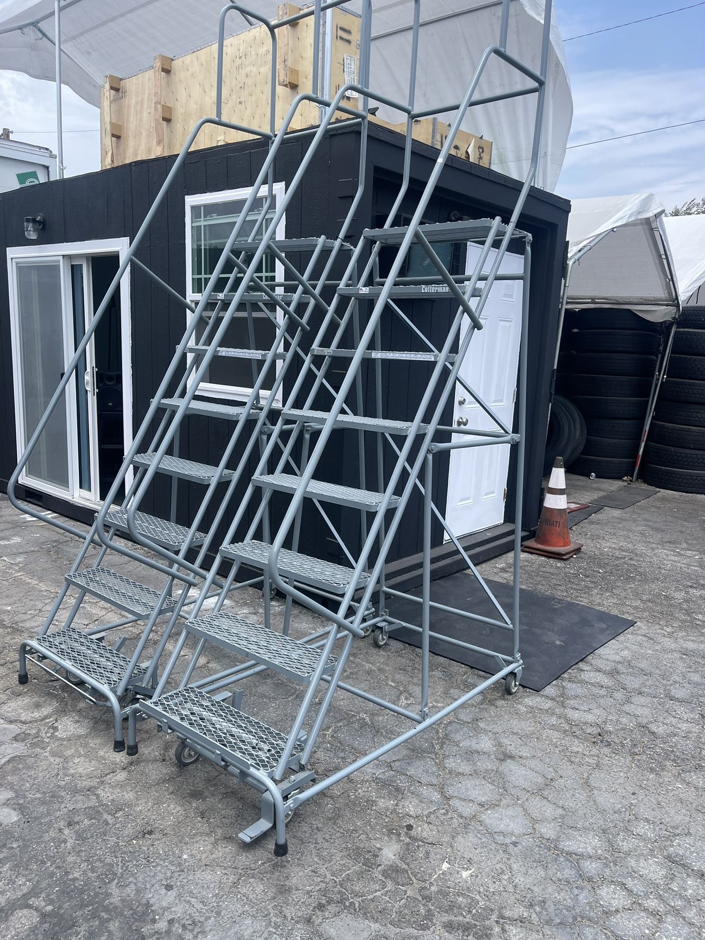 8 Step Rolling Ladders