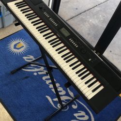 Yamaha Keyboard 