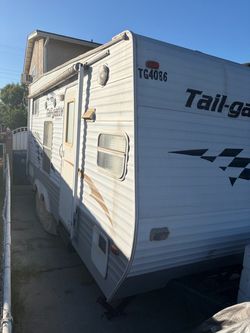 18 foot Tail Gater