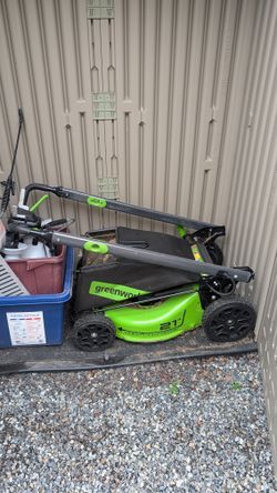 Greenworks 80V 21" Self-Propelled Cordless Mower - Like New, 2 Batteries + Charger!