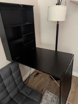Foldable desk
