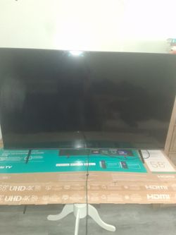Hisense 58 inch Roku Smart TV